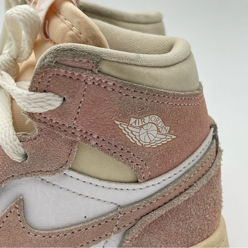 Nike outdoors stains slightly